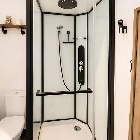 3, 1 Chambre, Parking Privé * Bailleul (Nord)