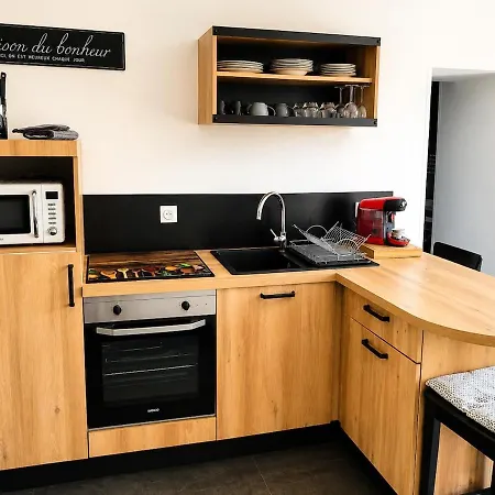 3, 1 Chambre, Parking Privé Bailleul (Nord)