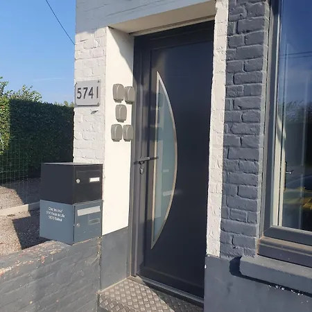 3, 1 Chambre, Parking Privé Bailleul (Nord)